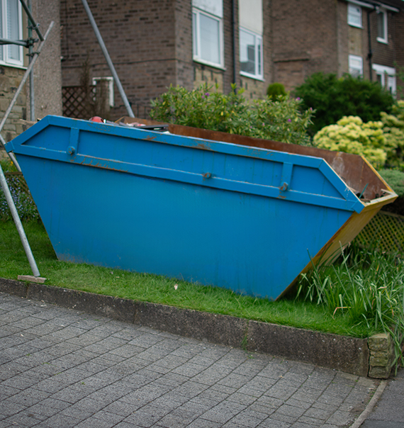Affordable 8 yard maxi skip hire Dukinfield